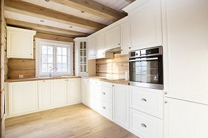 Medinė virtuvė balta
